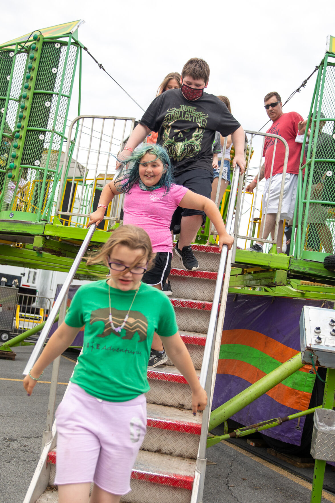 Mall parking lot hosts weekend carnival